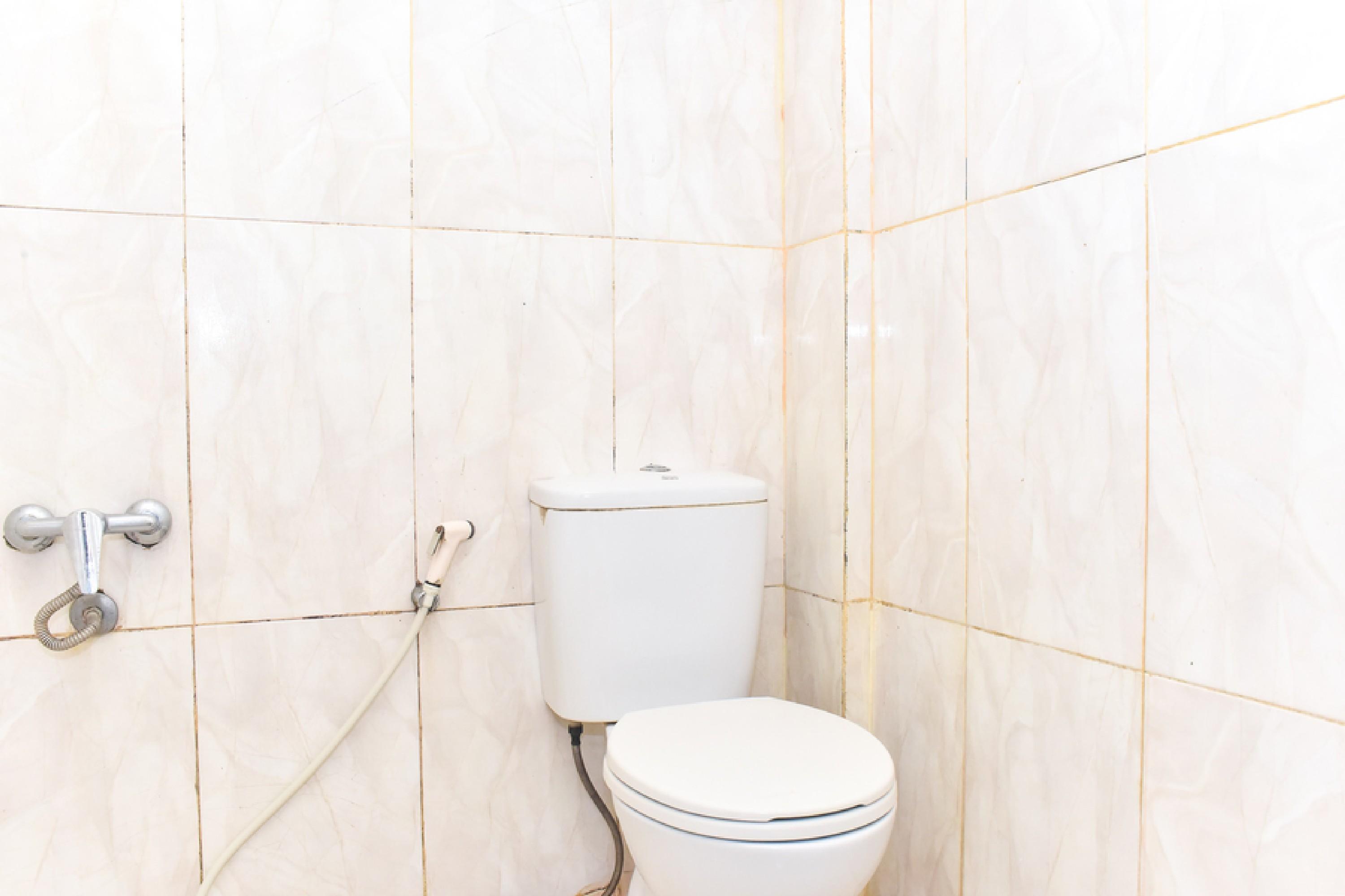 Reddoorz Plus near Makassar Town Square Bagian luar foto