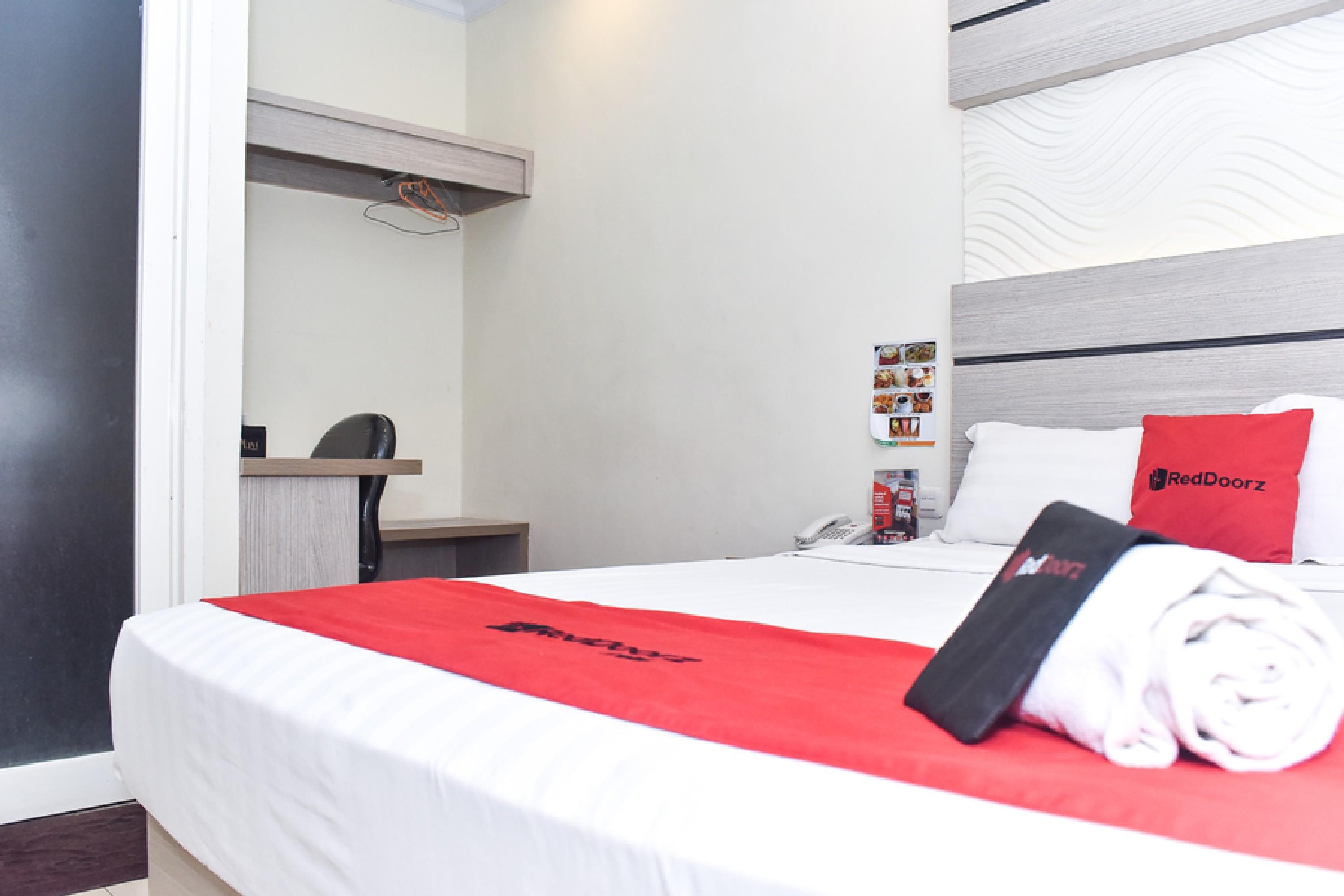 Reddoorz Plus near Makassar Town Square Bagian luar foto